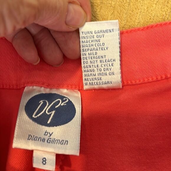 1 pr pink Diane Gilman 1 pr brown Denim & co shorts size 8 both are stretchy EUC - Picture 9 of 15